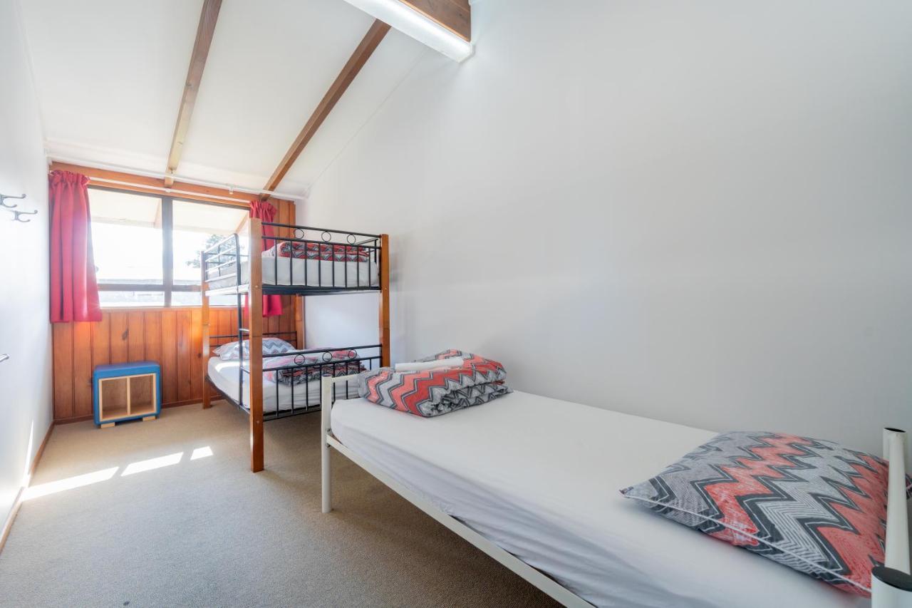 Te Anau Central Backpackers Экстерьер фото